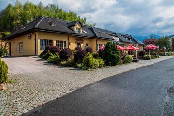 Фото Апарт-отели Karczma Skalna Apartamenty, Pokoje i Restauracja г. Милкув 1