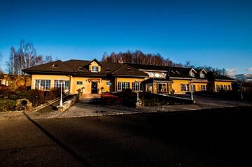 Фото Апарт-отели Karczma Skalna Apartamenty, Pokoje i Restauracja г. Милкув 2