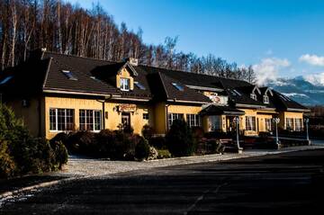 Фото Апарт-отели Karczma Skalna Apartamenty, Pokoje i Restauracja г. Милкув 3