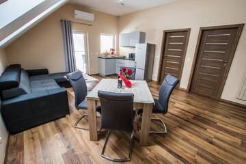 Фото номера Апартаменты с 2 спальнями Апарт-отели Karczma Skalna Apartamenty, Pokoje i Restauracja г. Милкув 2